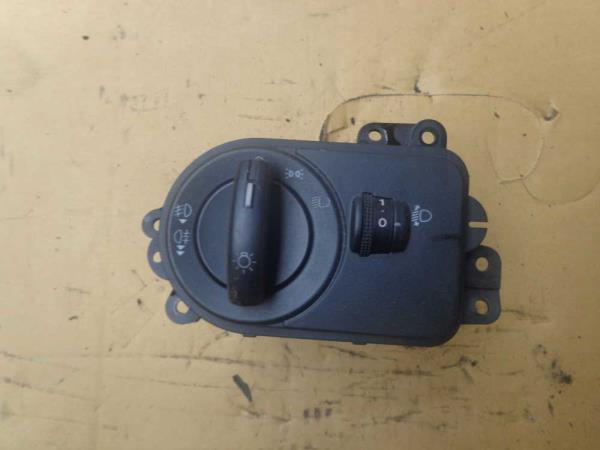 COMMODO FORD FIESTA 2002+ ( PHARE UNIQUEMENT ) - Vue 1